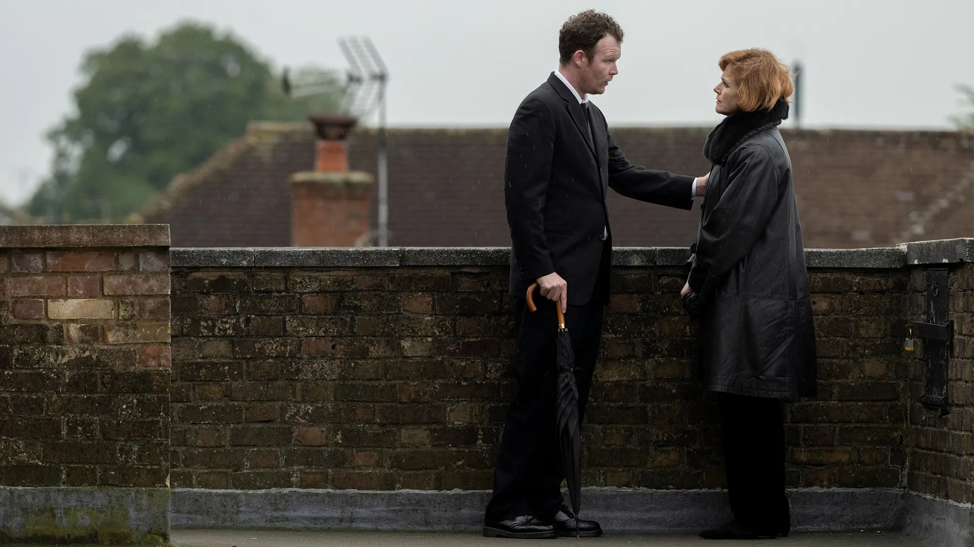 thumbnail - S1：第9話「ザ・ピープル・イン・ザ・ダート」