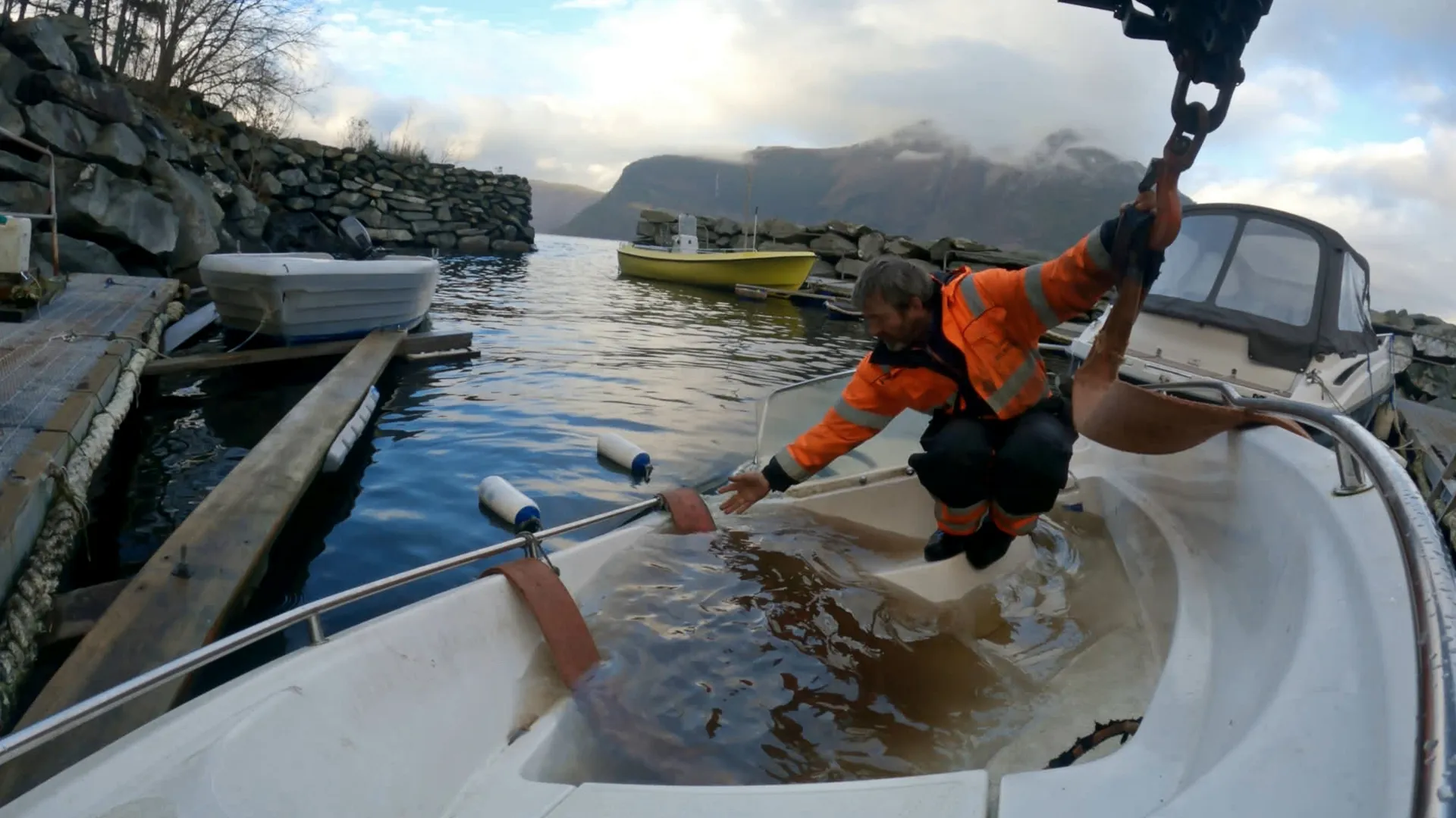 thumbnail - S8:E8 Sink or Swim