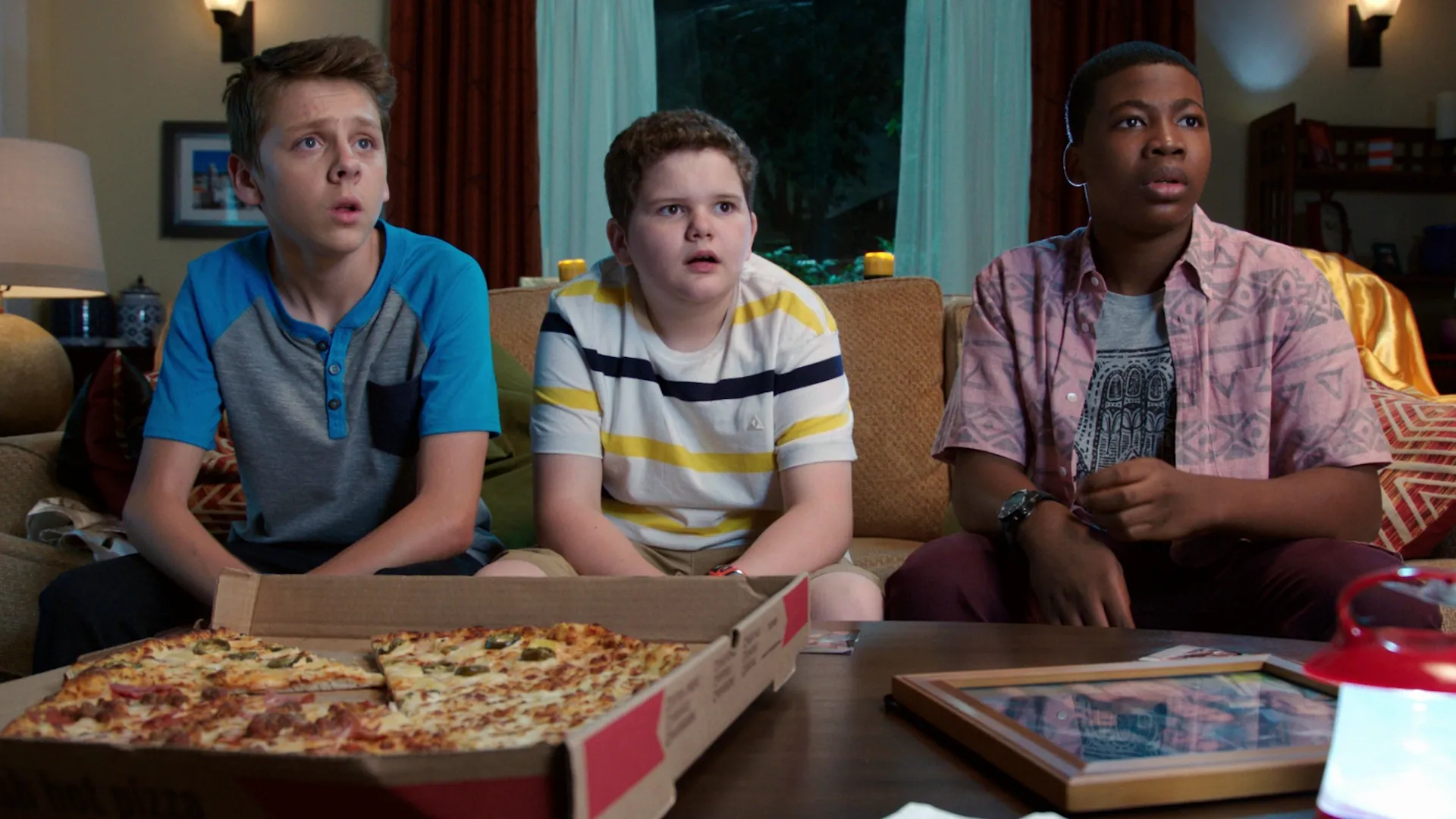 thumbnail - S2:E5 War and Pizza