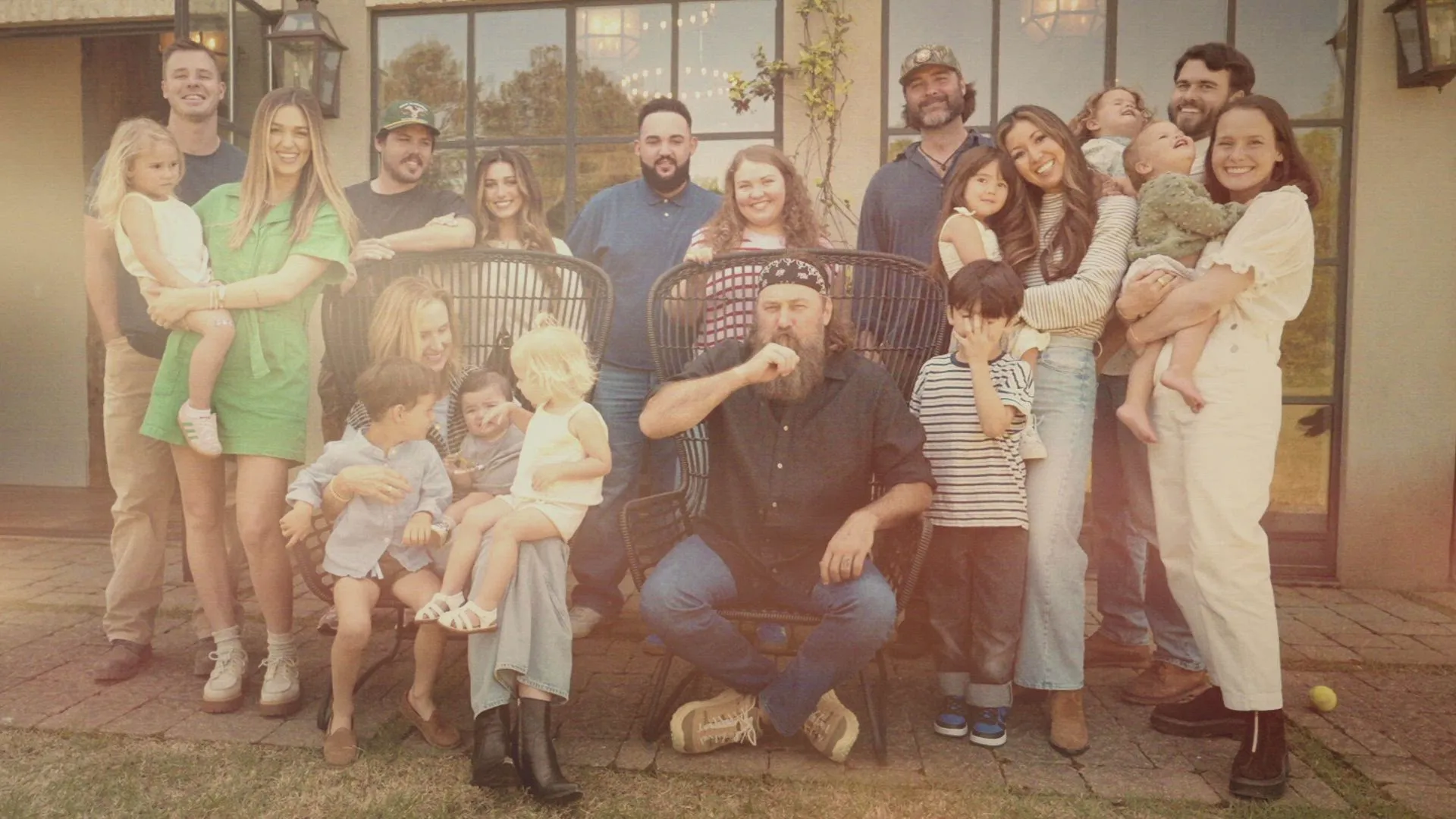 thumbnail - S1:E1 The Robertsons Are Back