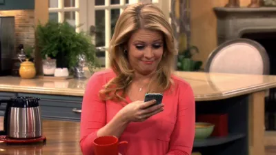 thumbnail - S4:E9 Being There