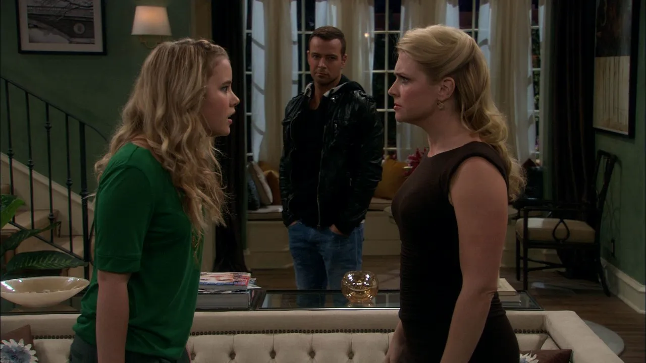 thumbnail - S2:E10 Pretty Big Liars