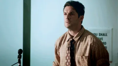 thumbnail - S3:E7 Cross Your Heart, Hope to Die