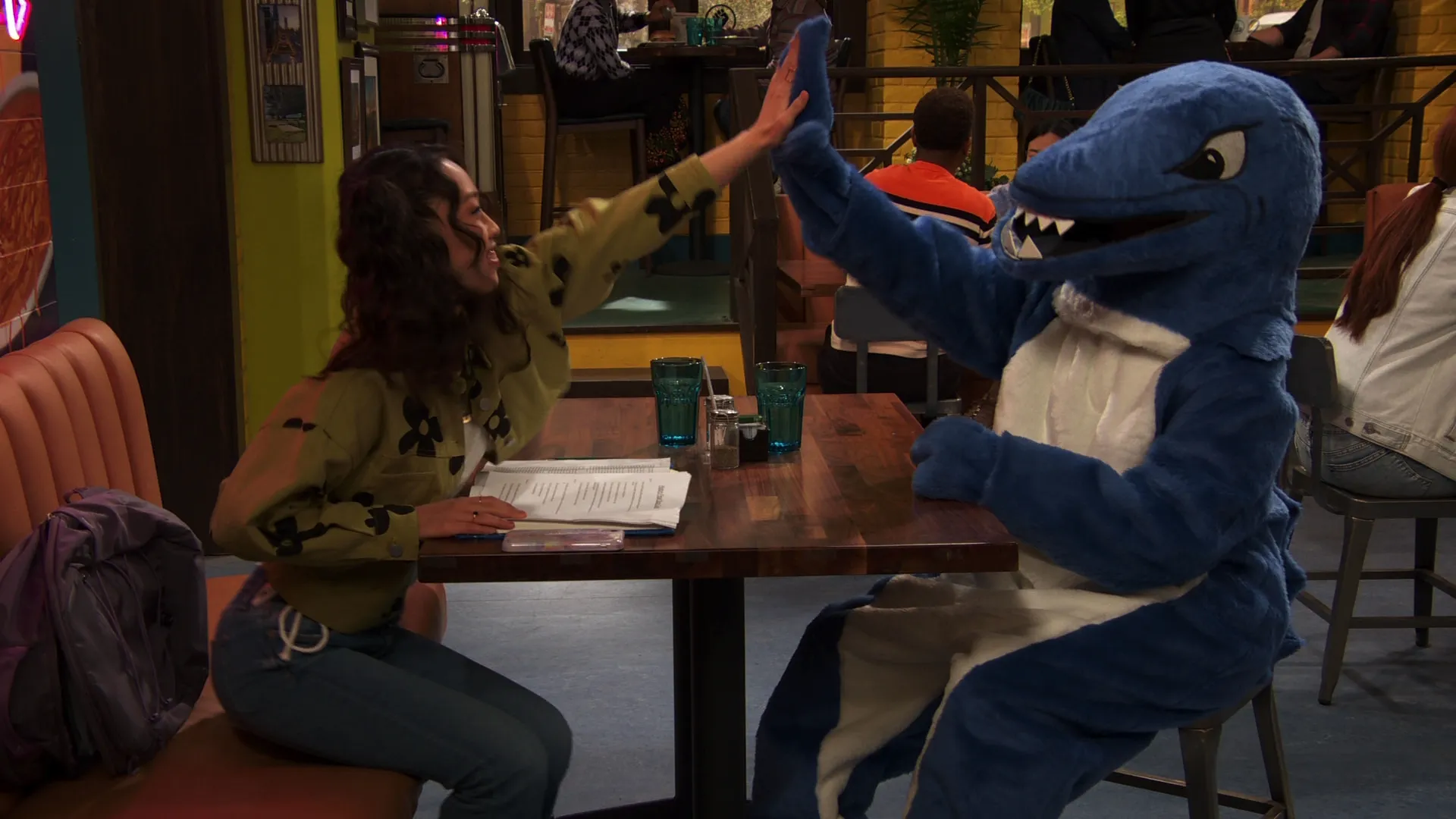 thumbnail - S6:E15 Cuda I Have This Dance?