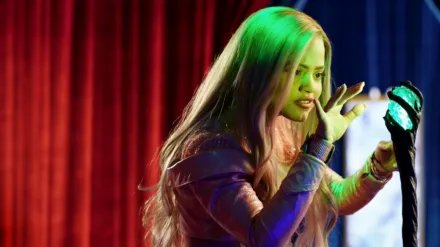 "Queen of Mean" | Descendants 3 Music Video