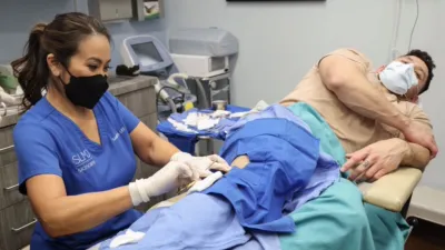 thumbnail - S9:E14 Keloid-Con