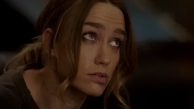 thumbnail - S4:E9 The Traitor