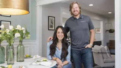 thumbnail - S5:E8 A Classic, Traditional Beauty