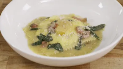 thumbnail - S3:E11 Pasta La Vista Baby