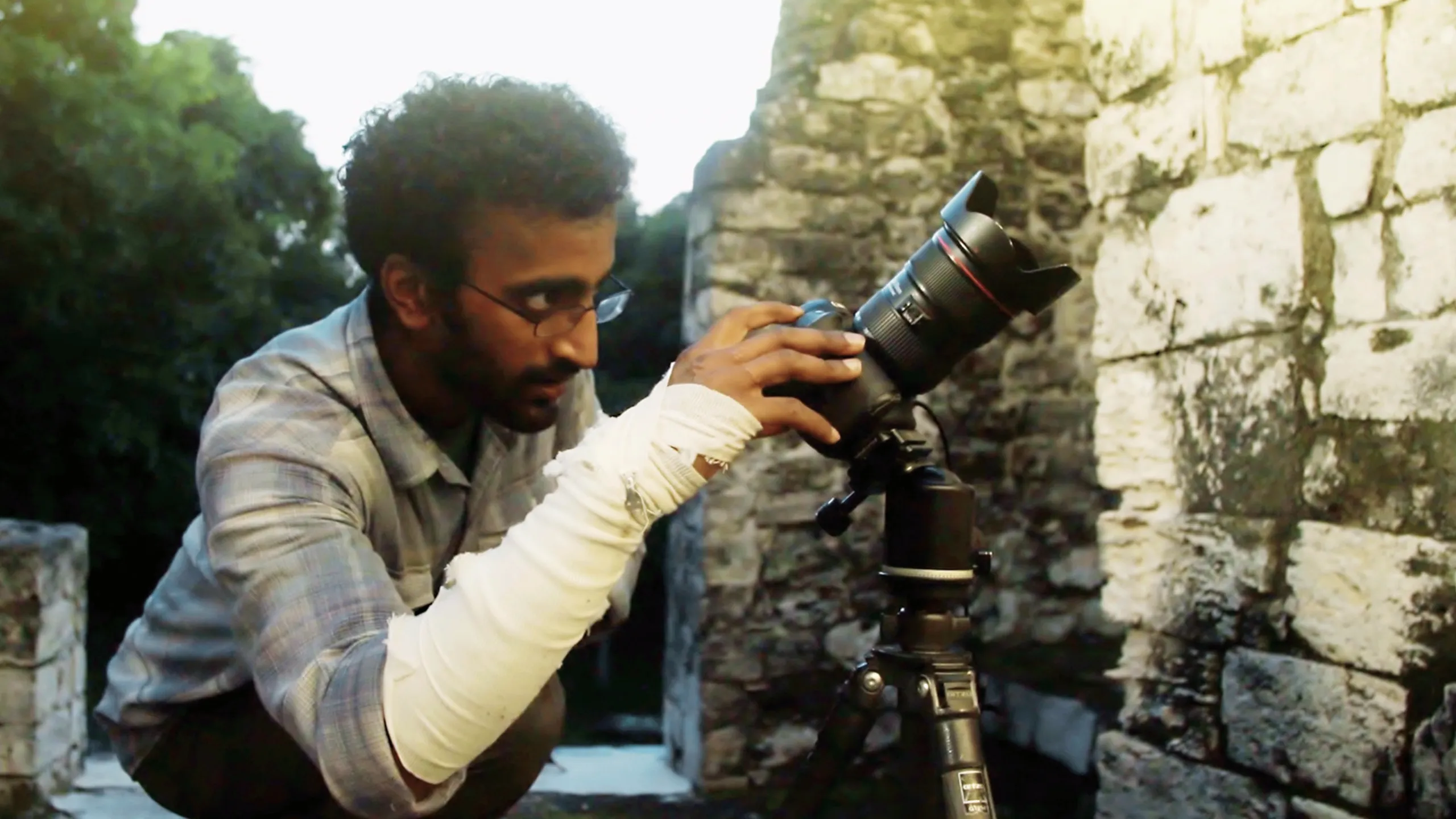 thumbnail - S1:E11 Science Photographer: Anand Varma