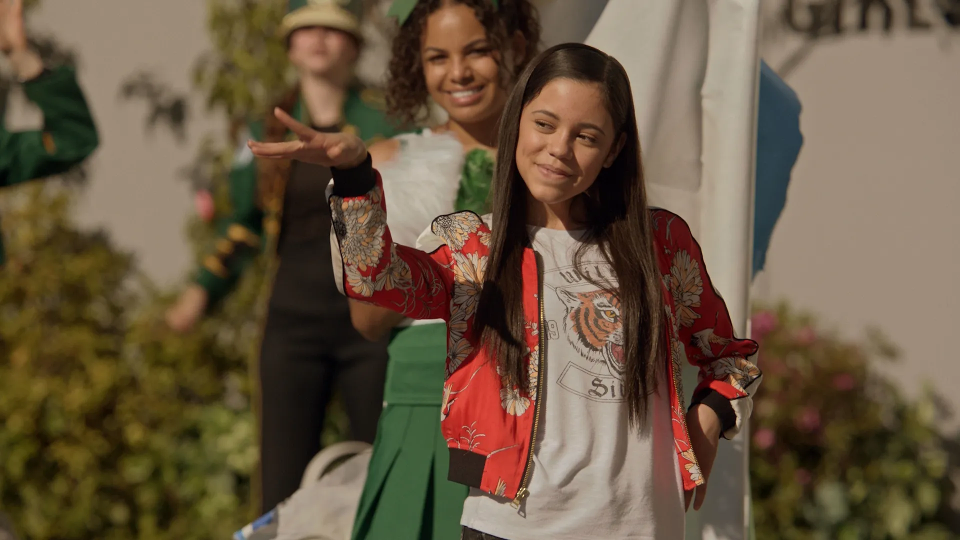 thumbnail - S3:E12 Stuck with a New Squad