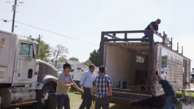 thumbnail - S1:E5 Carnival Trailer