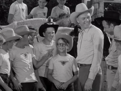 thumbnail - S1:E23 Off on the Wrong Foot