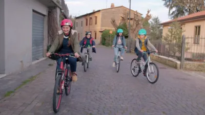 thumbnail - S1:E2 The Time of the Witches