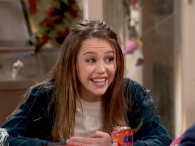 thumbnail - S1:E4 I Can't Make You Love Hannah If You Don't