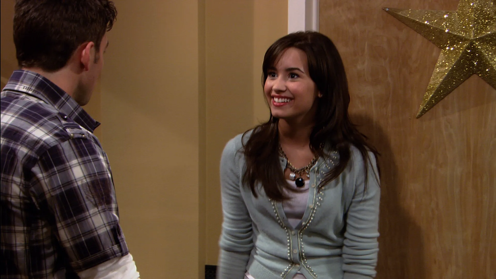 thumbnail - S1:E16 Sonny in the Kitchen With Dinner