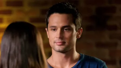 thumbnail - S9:E2 In the Room Where You Sleep