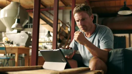 Toni, männlich, Hebamme - Mächtig schwanger