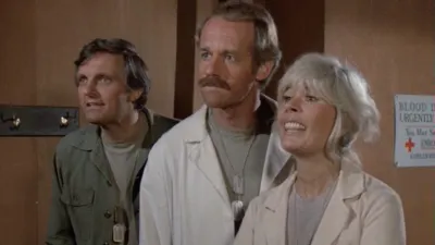 thumbnail - S11:E11 Strange Bedfellows