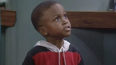 thumbnail - S6:E12 Boxing Helena