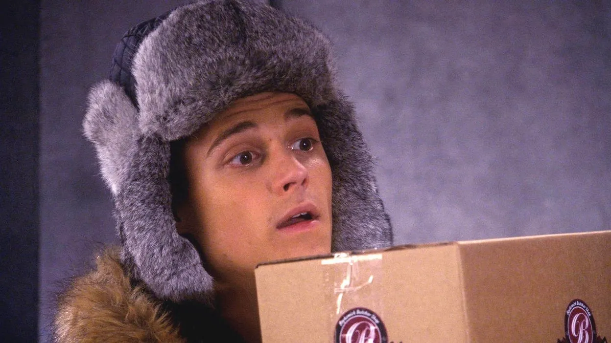 thumbnail - S5:E19 Interference