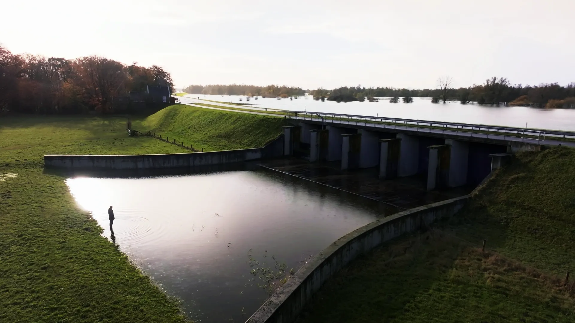 thumbnail - S1:E4 The Netherlands