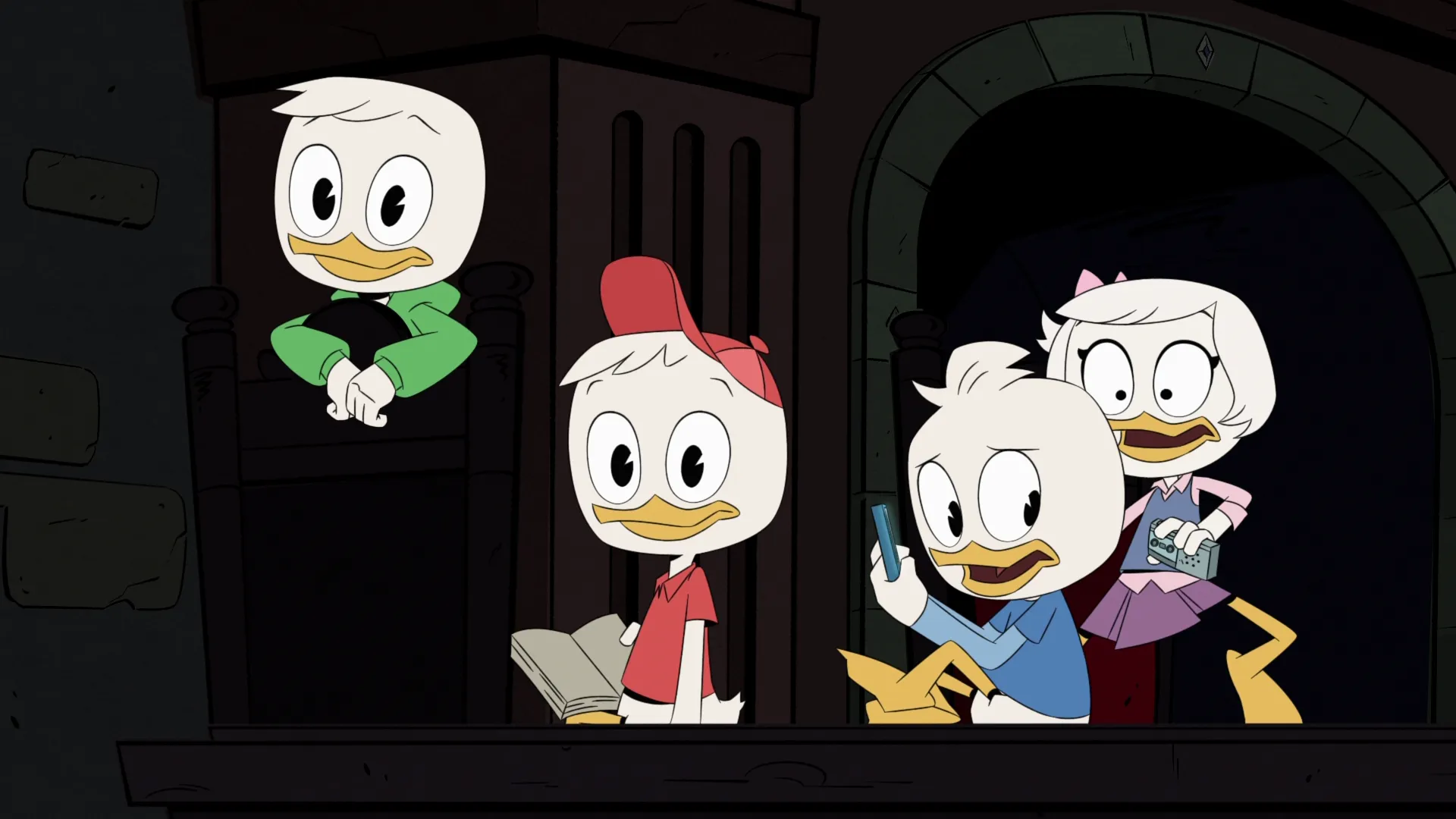 thumbnail - S3:E18 The Fight for Castle McDuck!