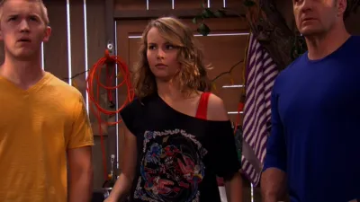 thumbnail - S4:E19 Down a Tree