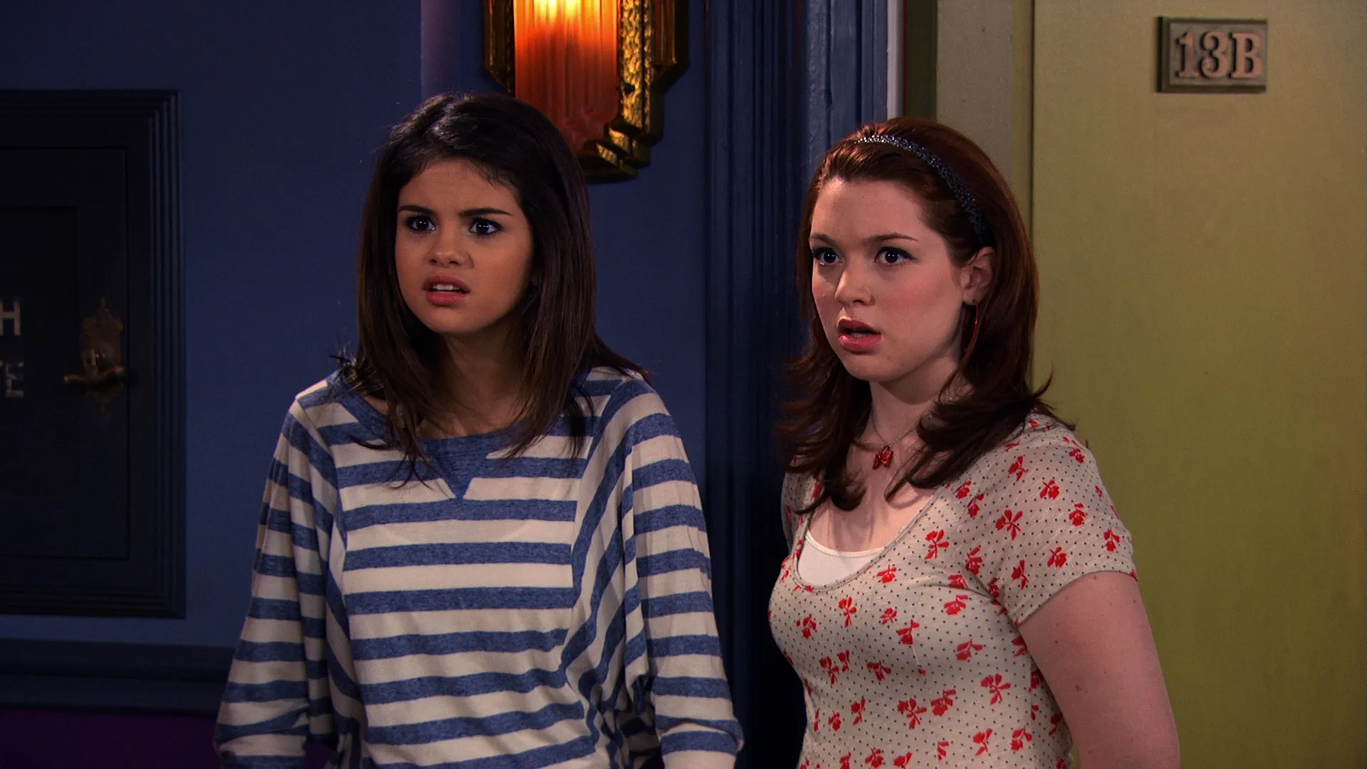 thumbnail - S4:E22 Wizards of Apartment 13B