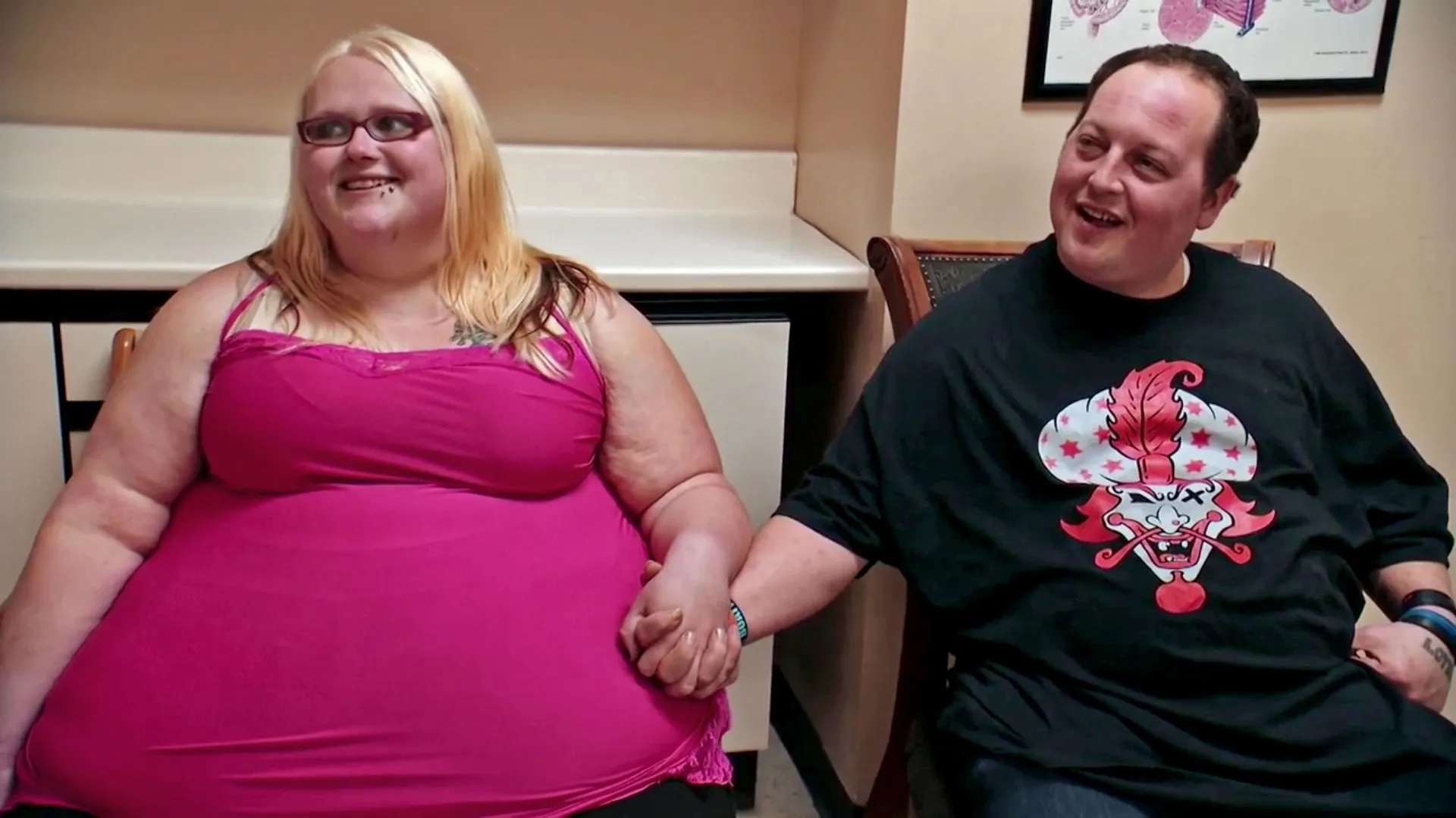 thumbnail - S4:E10 Nicole and Ashley D.