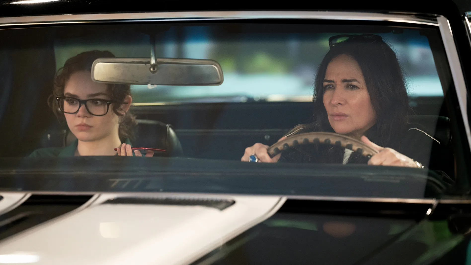 thumbnail - S5:E2 Rip Taylor’s Cell Phone