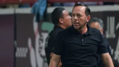 thumbnail - S1:E3 The Fighter