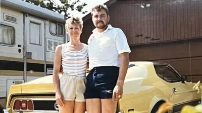 thumbnail - S1:E3 Reactions To Murder