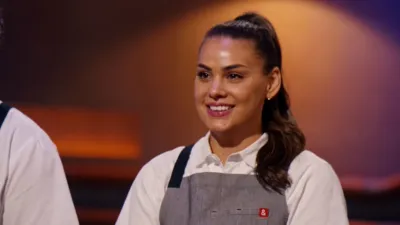 thumbnail - S1:E10 Show Stopping Semi-Finals