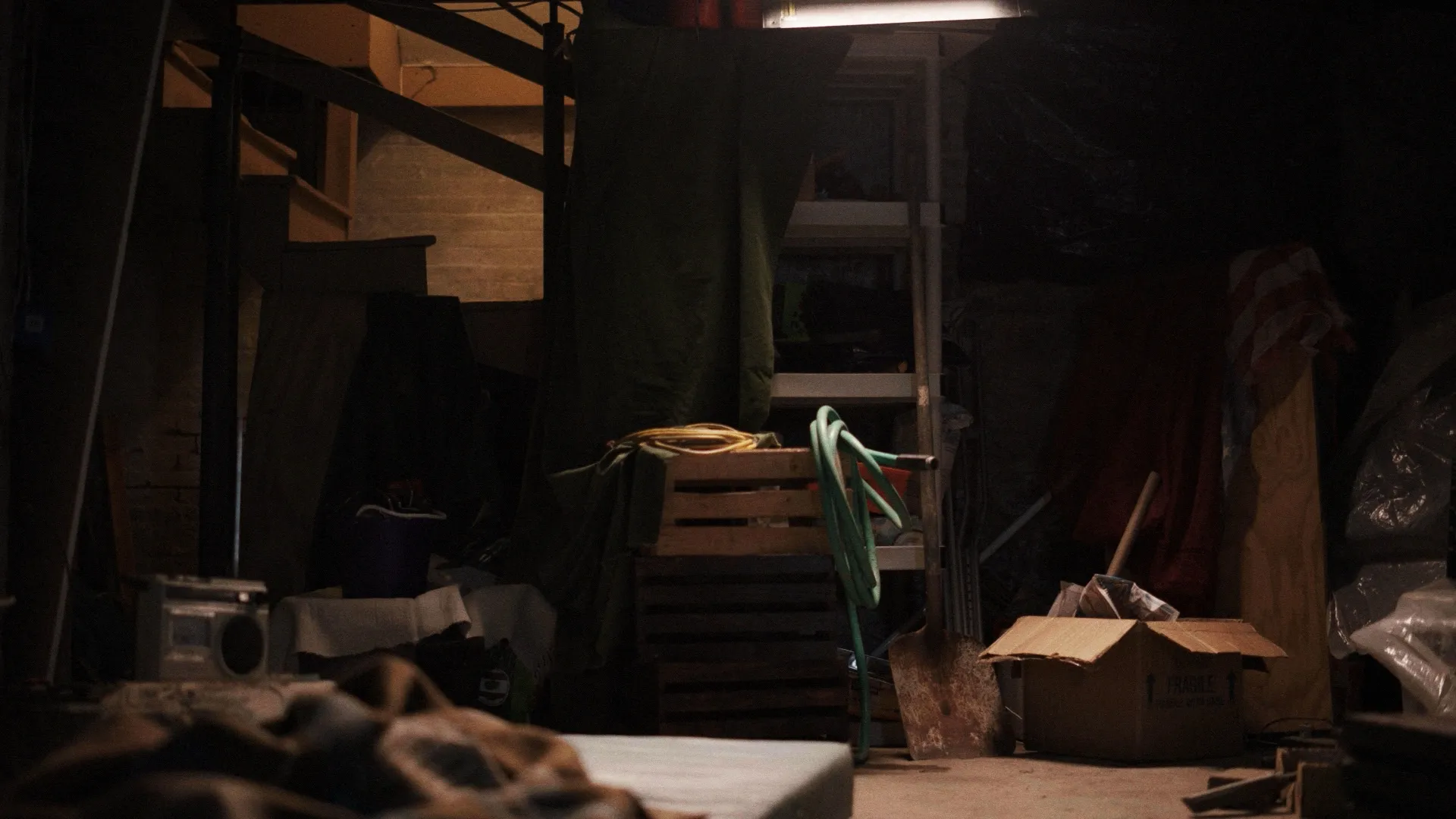 thumbnail - S1:E16 The House of Horrors Killer