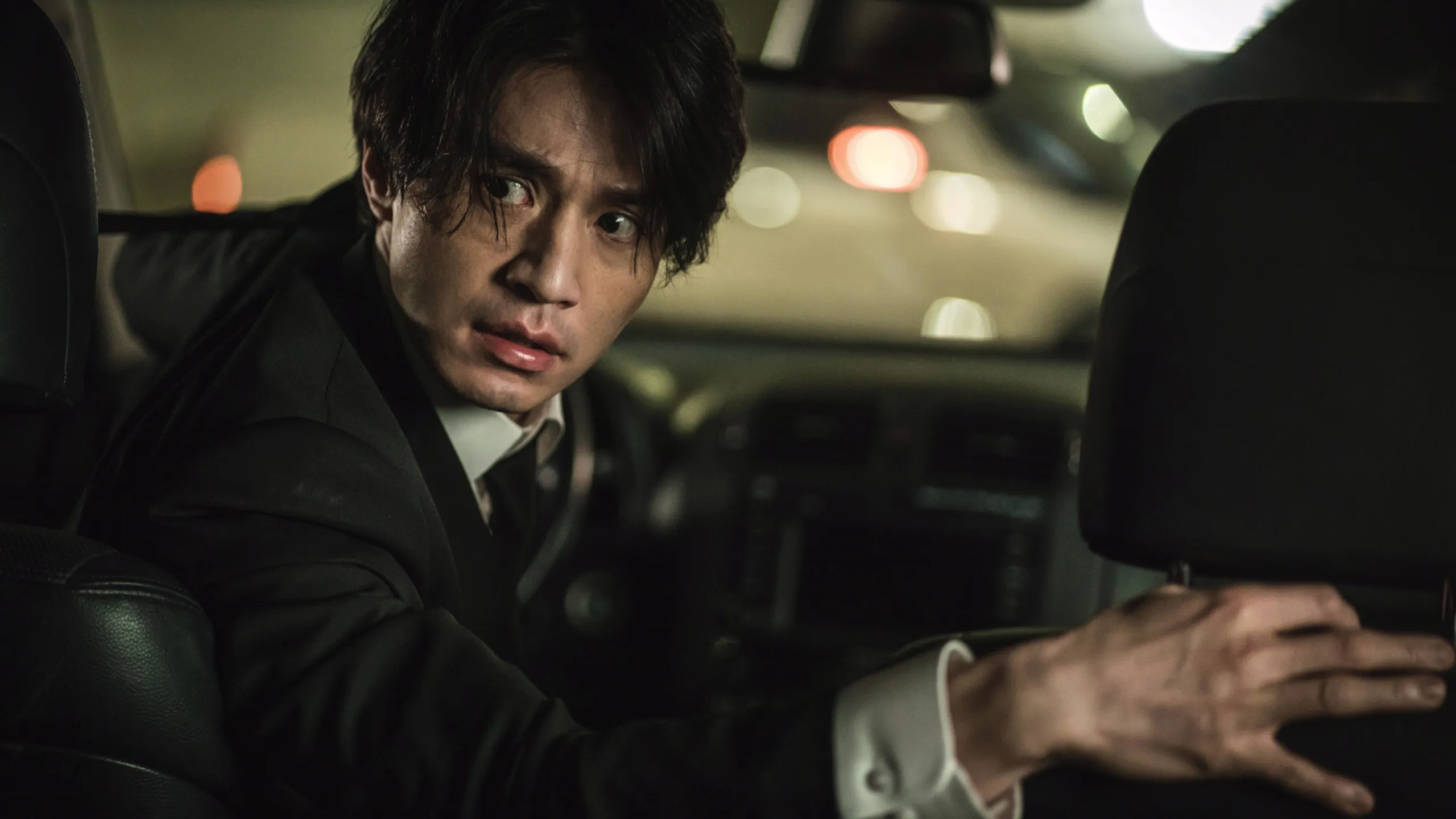 thumbnail - S1:E4 The Shopping Mall