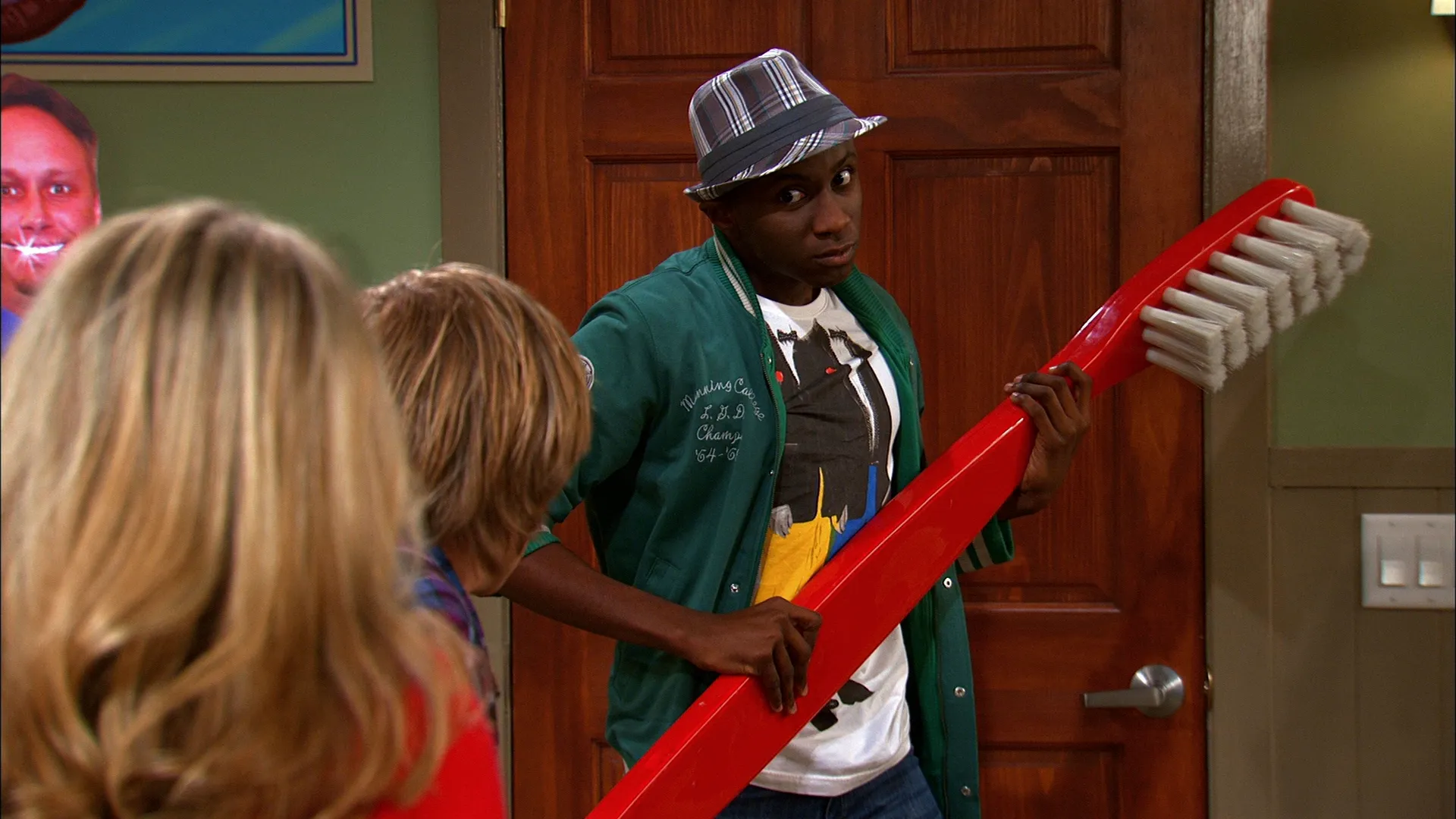 thumbnail - S1:E18 Charlie in Charge