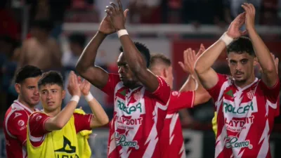 thumbnail - S1:E10 Living the Dream