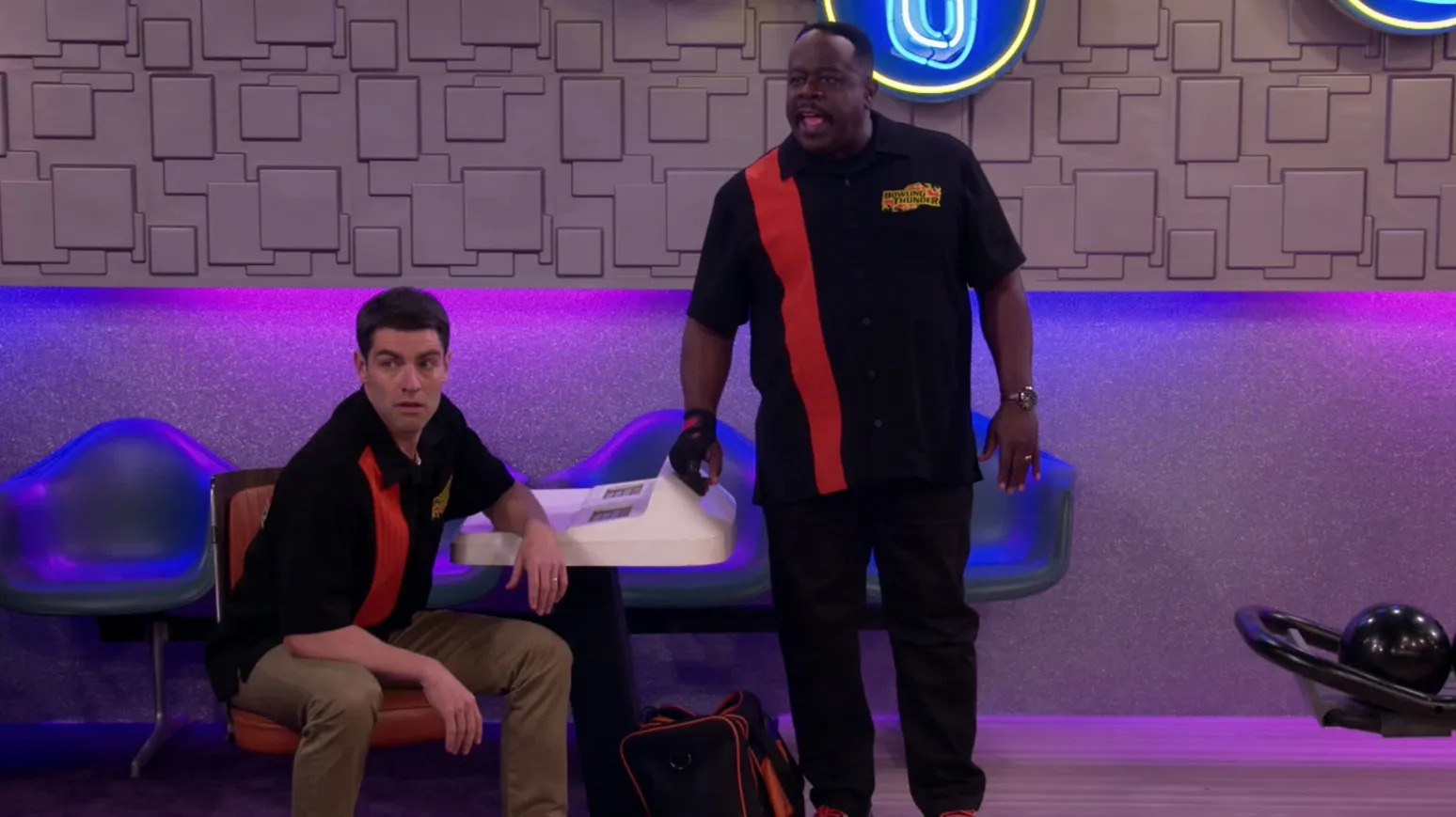 thumbnail - S2:E8 Welcome to Bowling