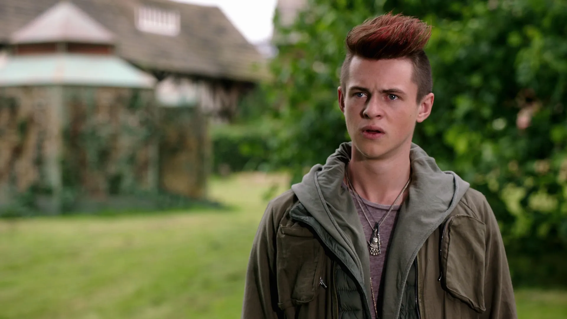 thumbnail - S2:E12 Vampire Luau