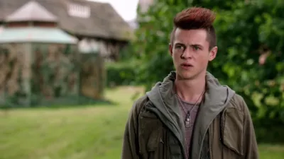 thumbnail - S2:E12 Vampire Luau