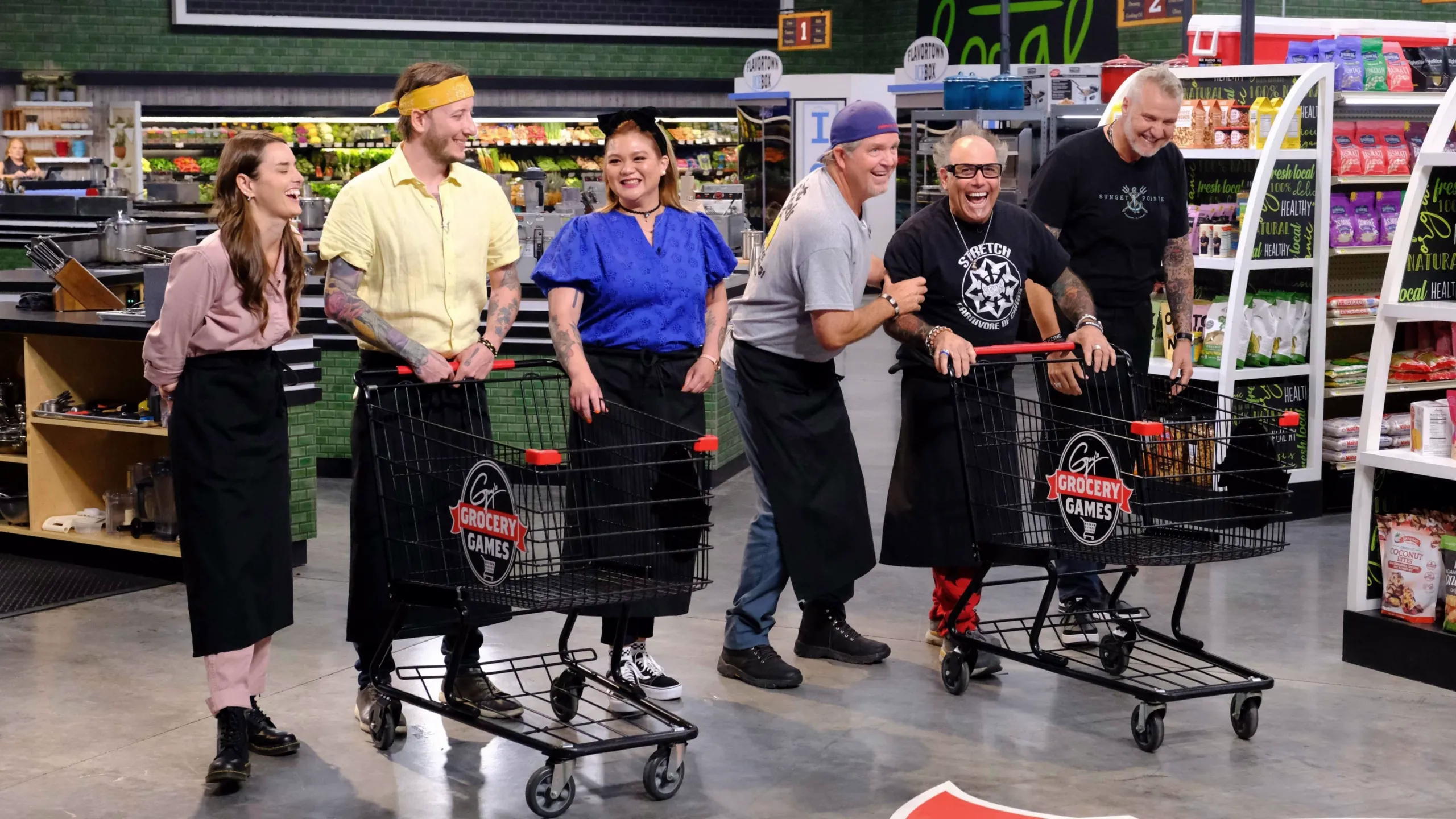 thumbnail - S39:E1 Guy's Favorites