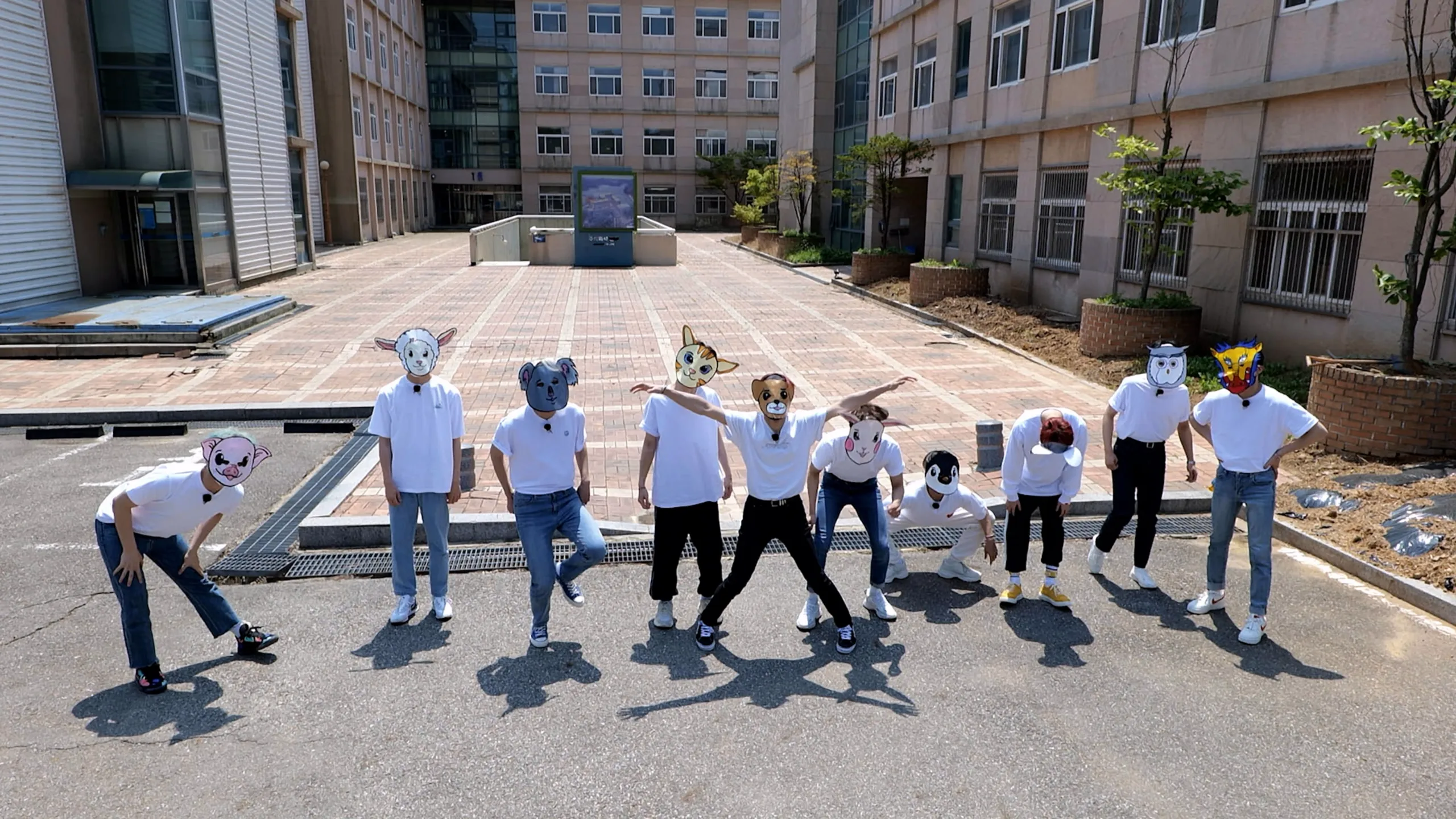 thumbnail - S1:E2 Battle! Masked Idols