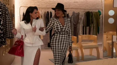 Kim Kardashian and Niecy Nash-Betts in a scene from the upcoming Hulu legal drama, All's Fair. 