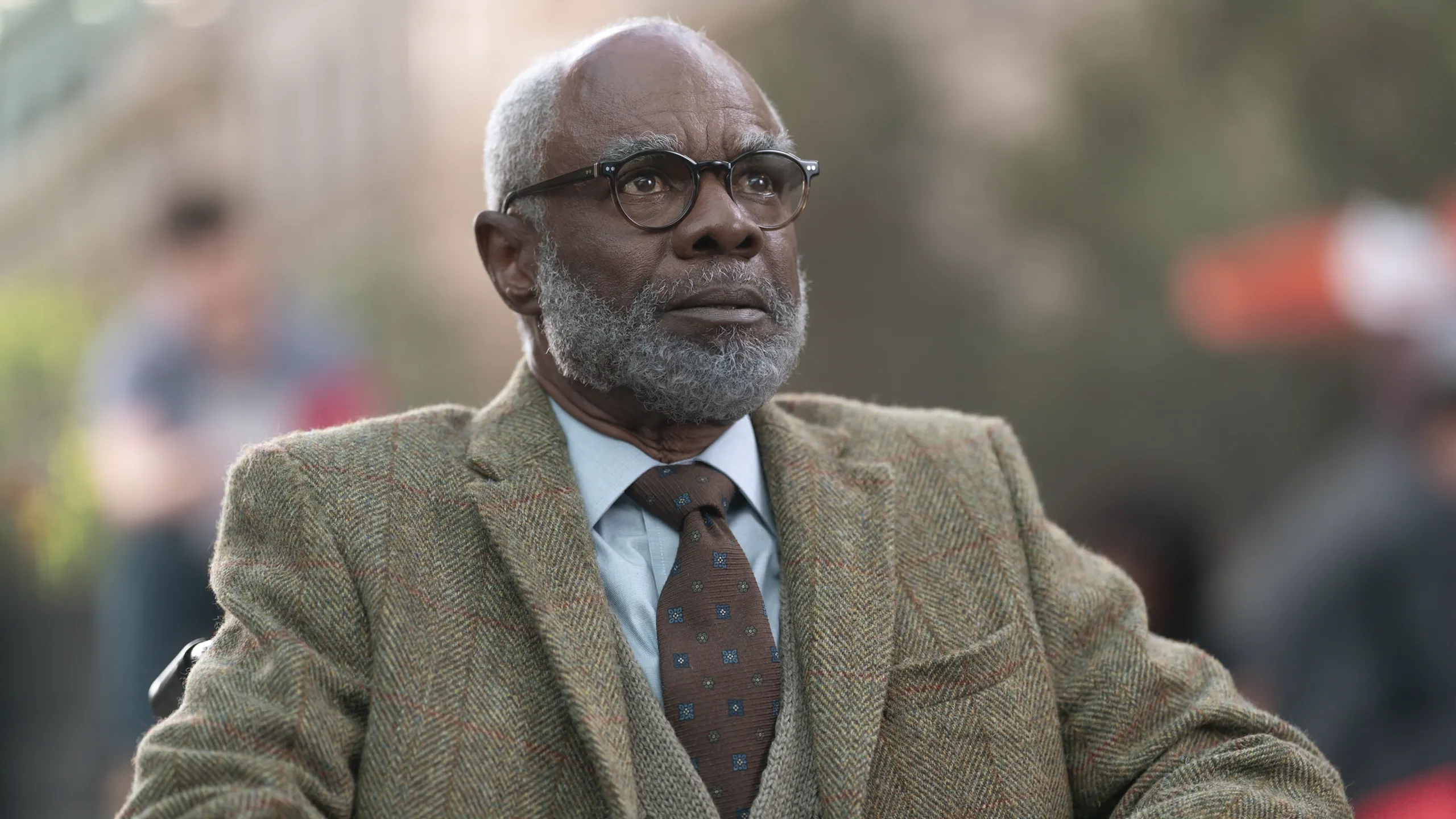 Glynn Turman as Chiron in the Disney+ series Percy Jackson and the Olympians. 