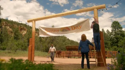 thumbnail - S3:E1 Do You Love An Apple