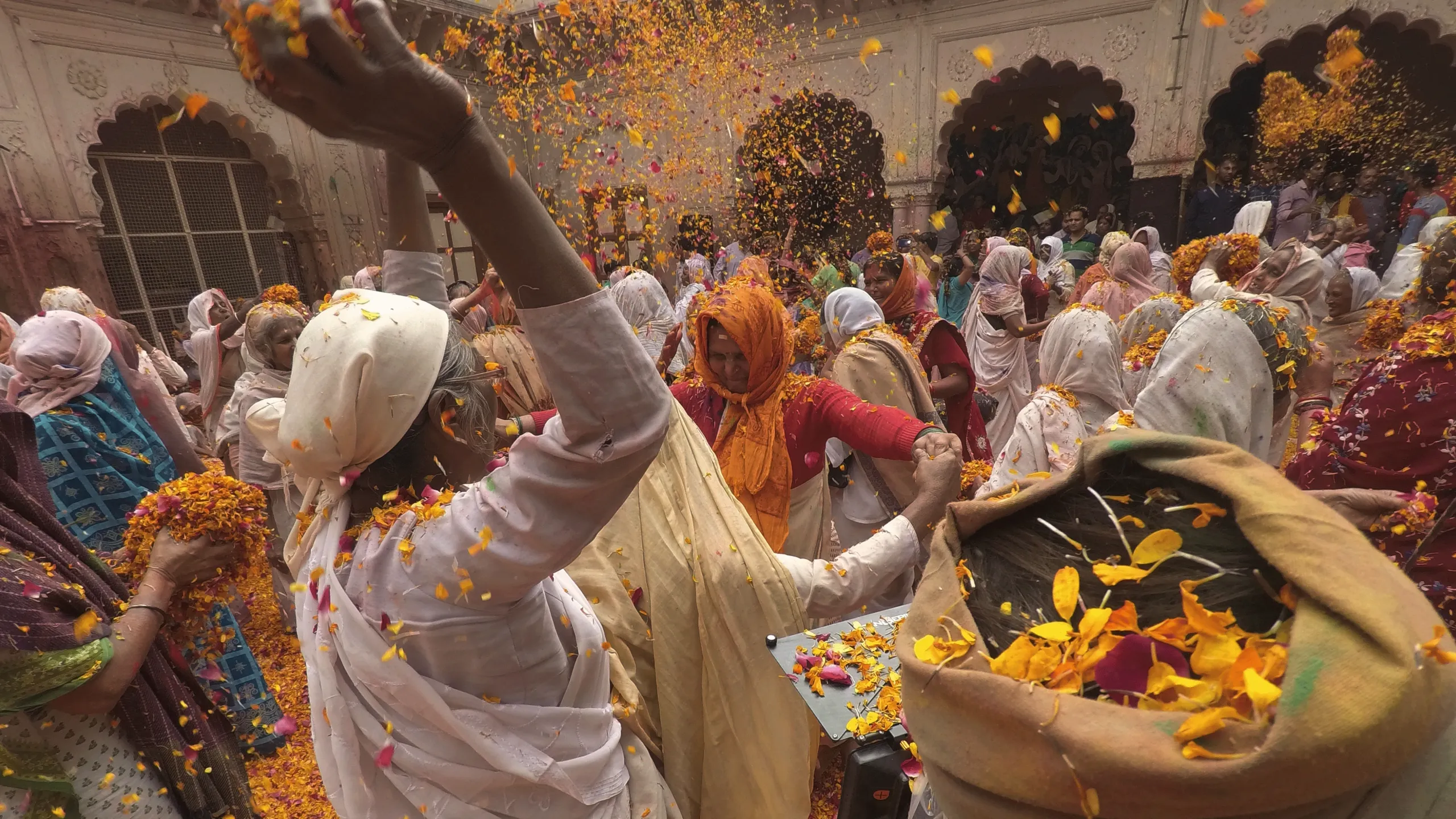 thumbnail - S1:E10 Home