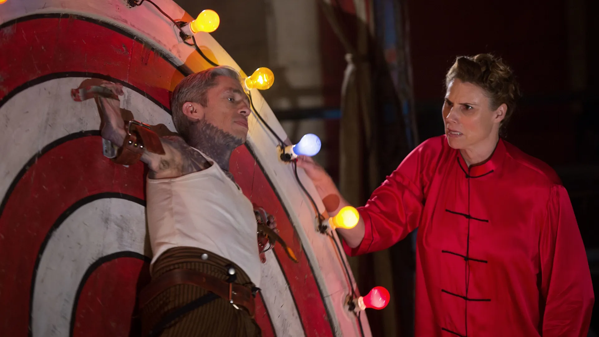 thumbnail - S4:E6 Freak Show: Bullseye