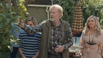 thumbnail - S11:E8 Tree's a Crowd