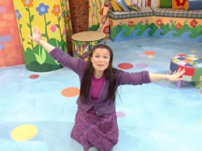 thumbnail - S3:E16 Dinosaur Romp